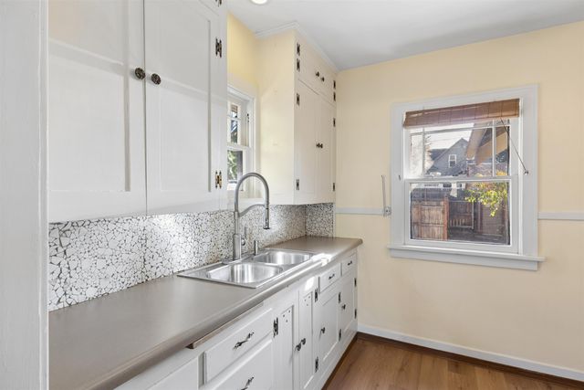 1117 W Carlisle Ave, Spokane, WA 99205