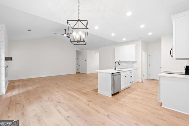 498 Martin Mill Road, Moreland, GA 30259