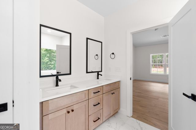 498 Martin Mill Road, Moreland, GA 30259