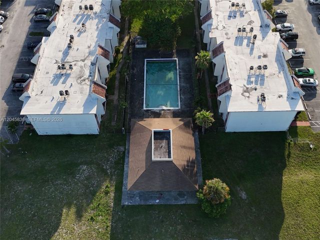 1750 NW 55th Ave 103, Lauderhill, FL 33313