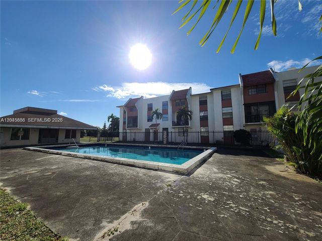 1750 NW 55th Ave 103, Lauderhill, FL 33313