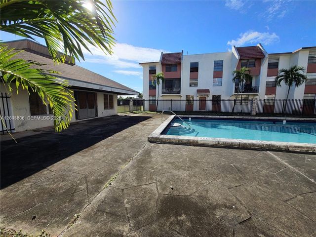1750 NW 55th Ave 103, Lauderhill, FL 33313