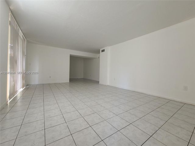 1750 NW 55th Ave 103, Lauderhill, FL 33313