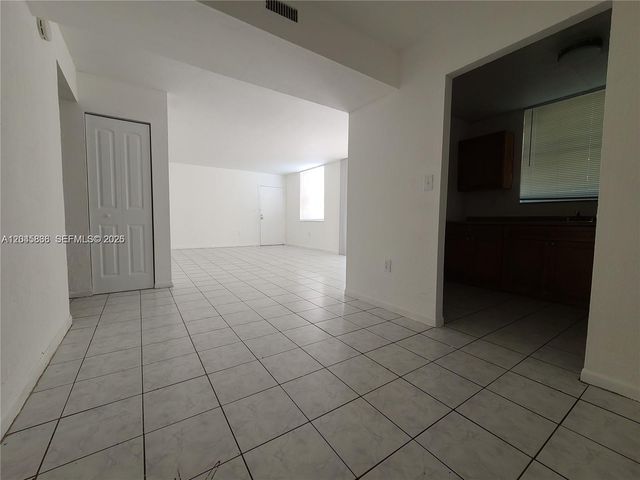 1750 NW 55th Ave 103, Lauderhill, FL 33313