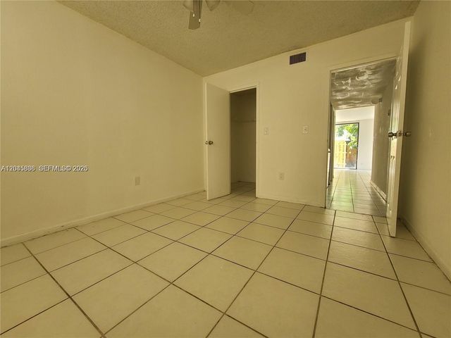 1750 NW 55th Ave 103, Lauderhill, FL 33313