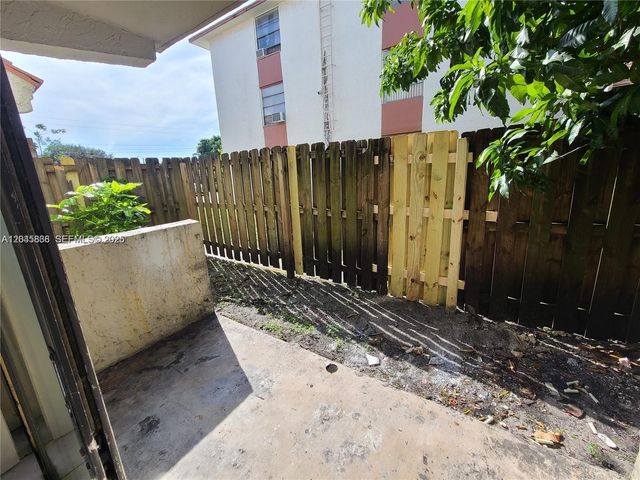 1750 NW 55th Ave 103, Lauderhill, FL 33313