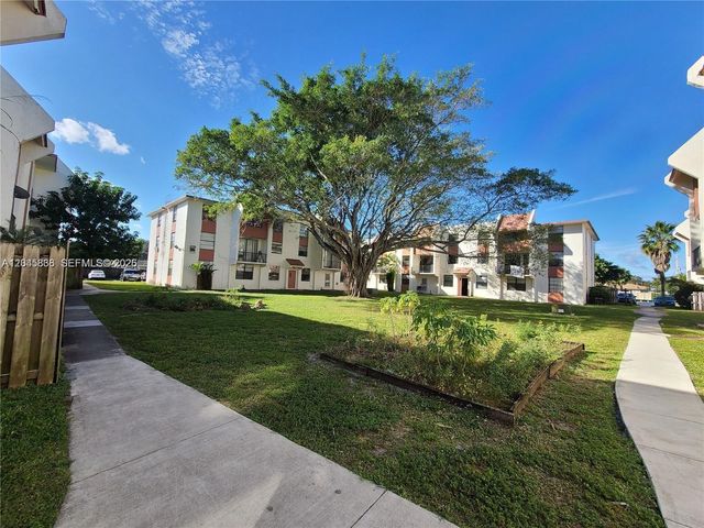 1750 NW 55th Ave 103, Lauderhill, FL 33313