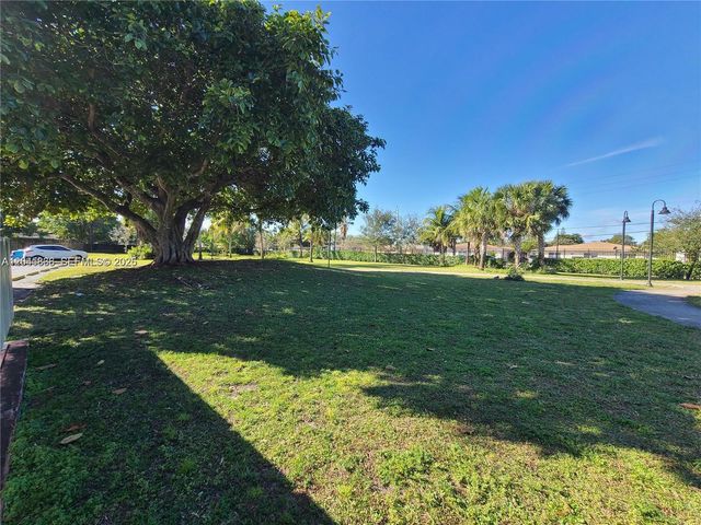 1750 NW 55th Ave 103, Lauderhill, FL 33313
