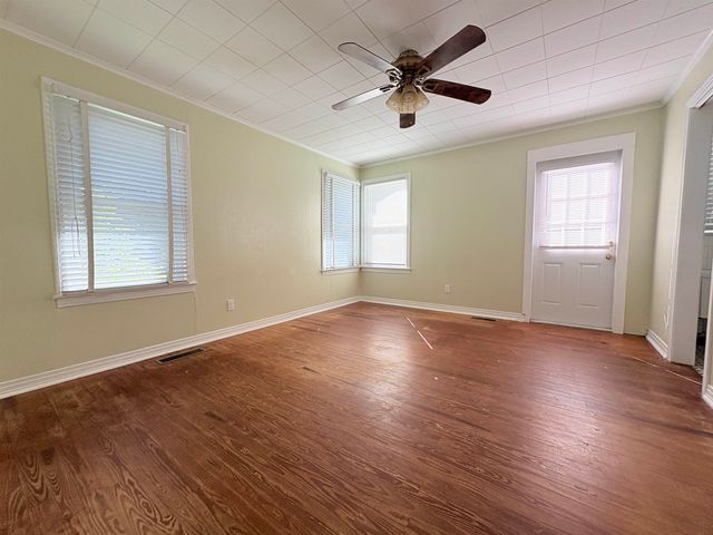 3022 Livingston Road, Tallahassee, FL 32303