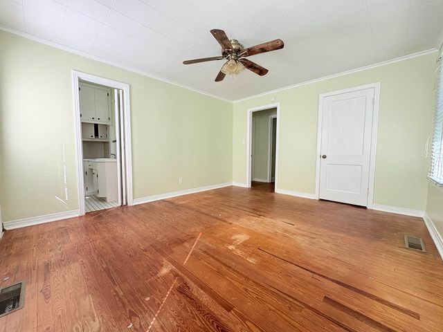 3022 Livingston Road, Tallahassee, FL 32303
