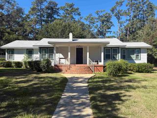 3022 Livingston Road, Tallahassee, FL 32303
