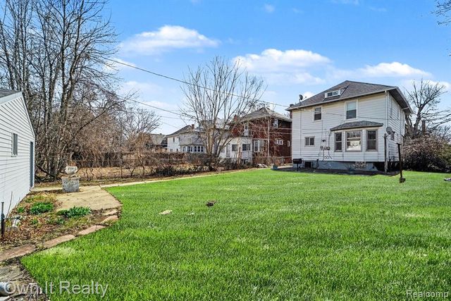 195 Massachusetts Street, Highland Park, MI 48203