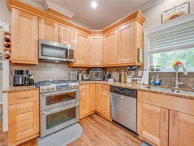 1098 Poquoson AVE, Poquoson, VA 23662