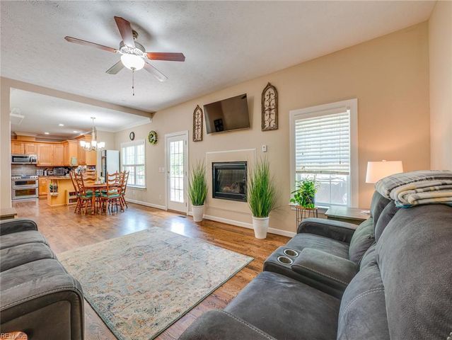 1098 Poquoson AVE, Poquoson, VA 23662