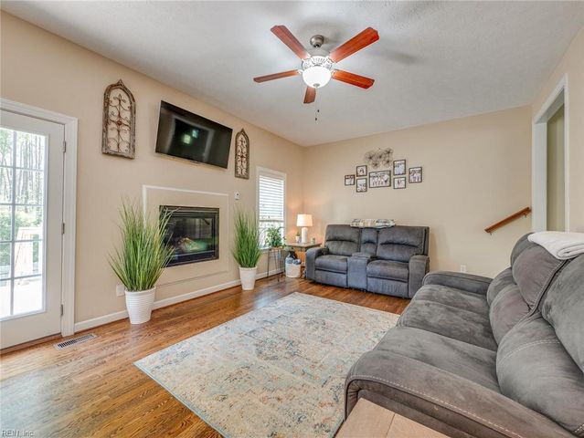 1098 Poquoson AVE, Poquoson, VA 23662