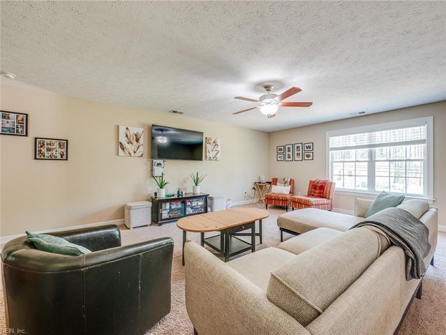 1098 Poquoson AVE, Poquoson, VA 23662