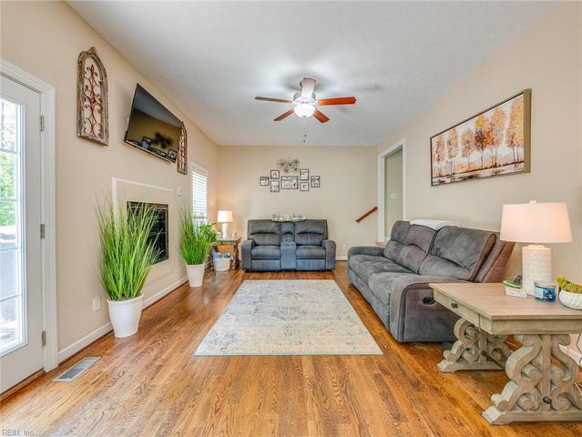 1098 Poquoson AVE, Poquoson, VA 23662