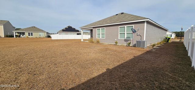 4574 E Coast Lane, Shallotte, NC 28470