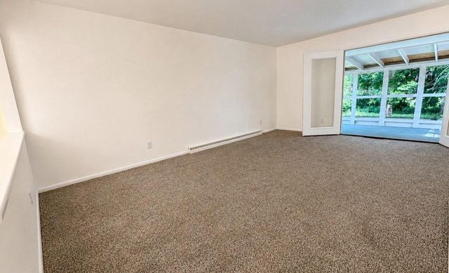 828 W 19TH AVENUE, Oshkosh, WI 54902