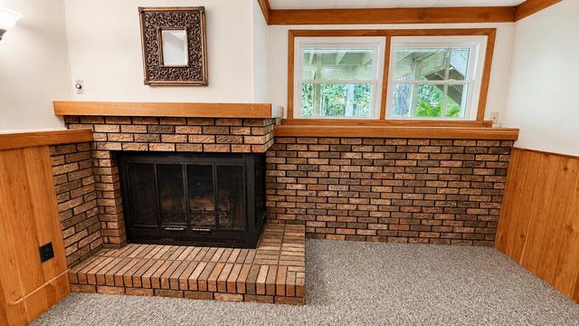 828 W 19TH AVENUE, Oshkosh, WI 54902