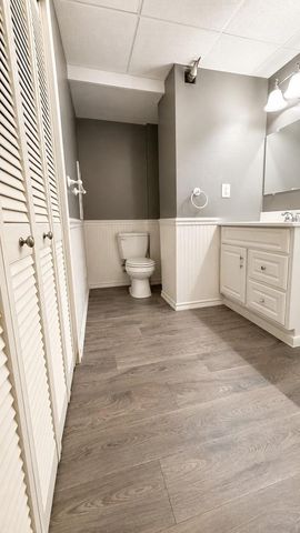 828 W 19TH AVENUE, Oshkosh, WI 54902