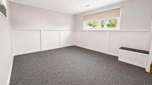 828 W 19TH AVENUE, Oshkosh, WI 54902