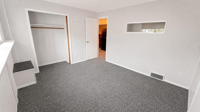 828 W 19TH AVENUE, Oshkosh, WI 54902