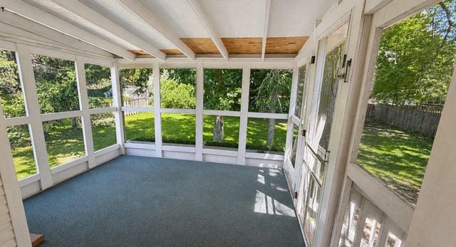 828 W 19TH AVENUE, Oshkosh, WI 54902