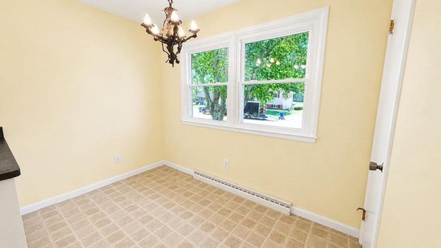 828 W 19TH AVENUE, Oshkosh, WI 54902