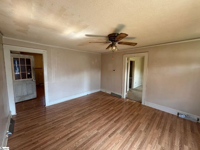 19 Zarline Street, Greenville, SC 29611