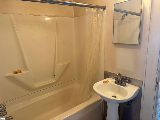 19 Zarline Street, Greenville, SC 29611