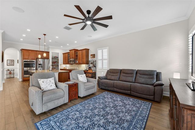 1613 EMERALD DUNES DRIVE, Sun City Center, FL 33573