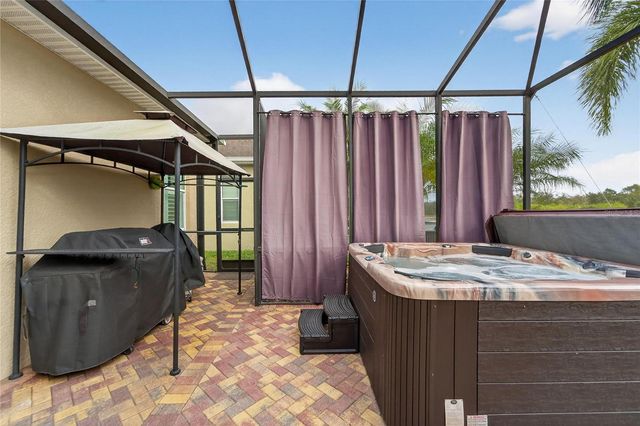 1613 EMERALD DUNES DRIVE, Sun City Center, FL 33573