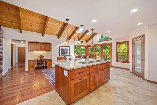 11130 Tanglewood Dr, Auburn, CA 95603