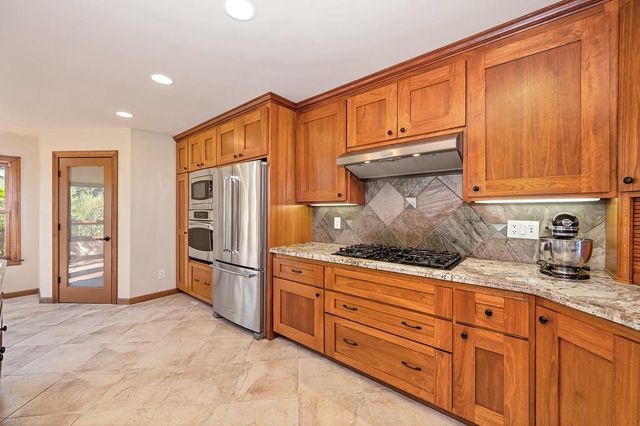 11130 Tanglewood Dr, Auburn, CA 95603