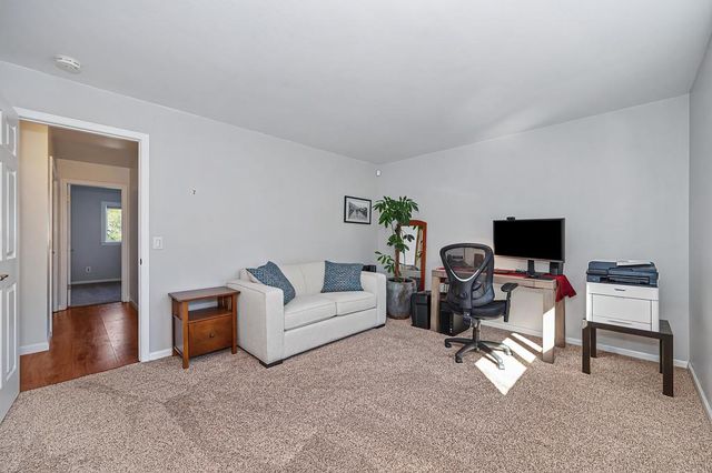 11130 Tanglewood Dr, Auburn, CA 95603