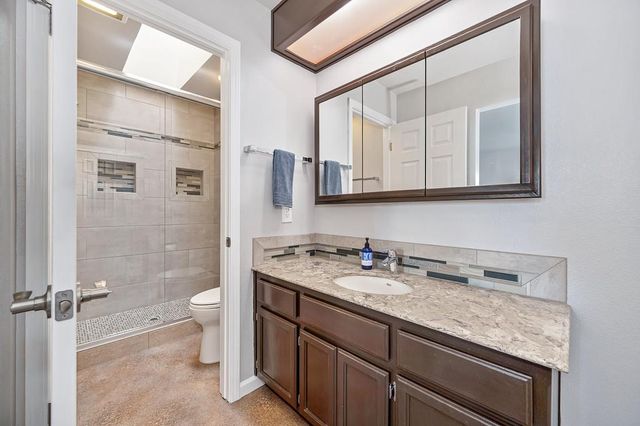 11130 Tanglewood Dr, Auburn, CA 95603
