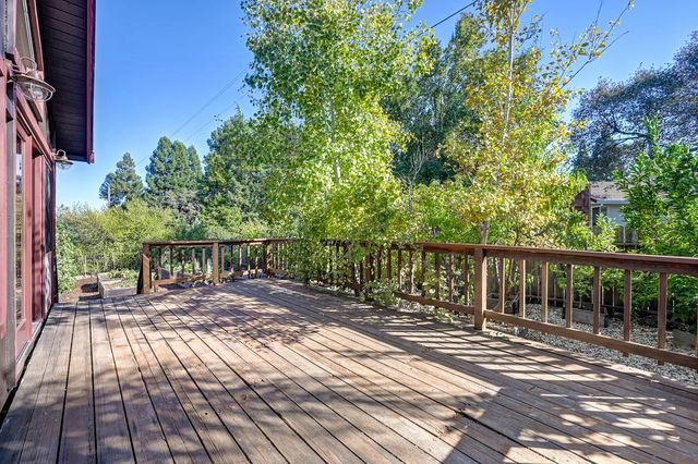 11130 Tanglewood Dr, Auburn, CA 95603
