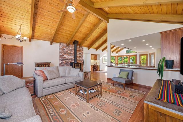 11130 Tanglewood Dr, Auburn, CA 95603