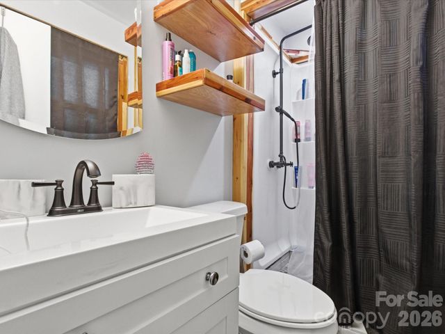 2694 Pineview Drive, Lancaster, SC 29720