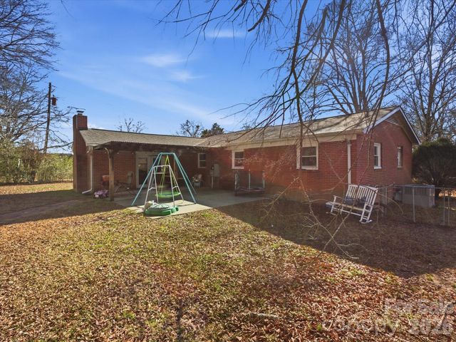 2694 Pineview Drive, Lancaster, SC 29720