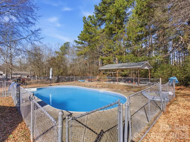 2694 Pineview Drive, Lancaster, SC 29720