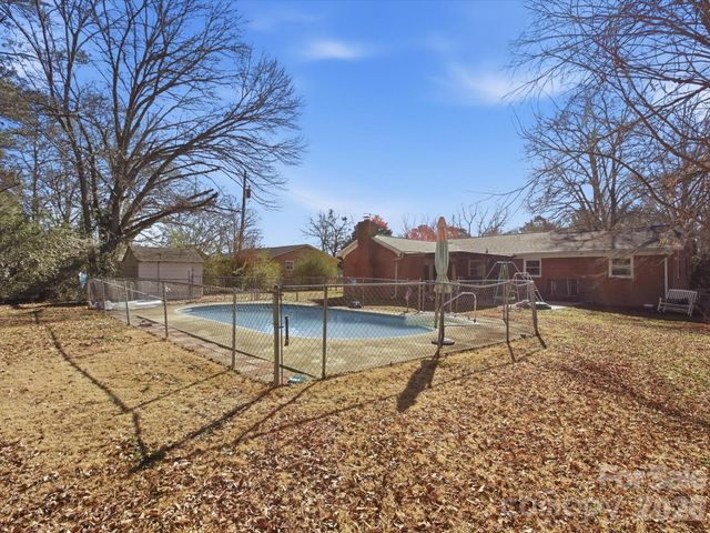 2694 Pineview Drive, Lancaster, SC 29720