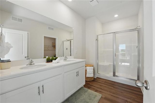 19610 W 201st Street, Spring Hill, KS 66083