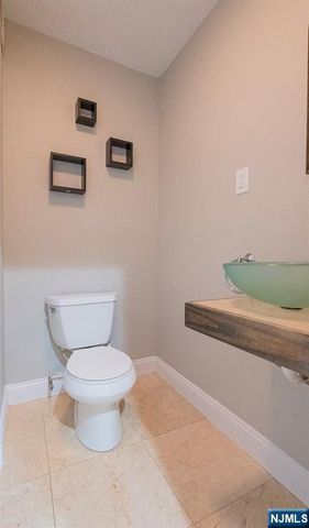 58 Henderson, Paterson, NJ 07501