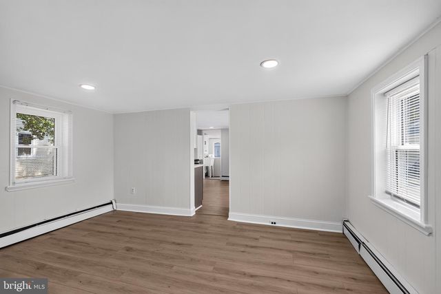 517 MAPLE ST, Bristol, PA 19007