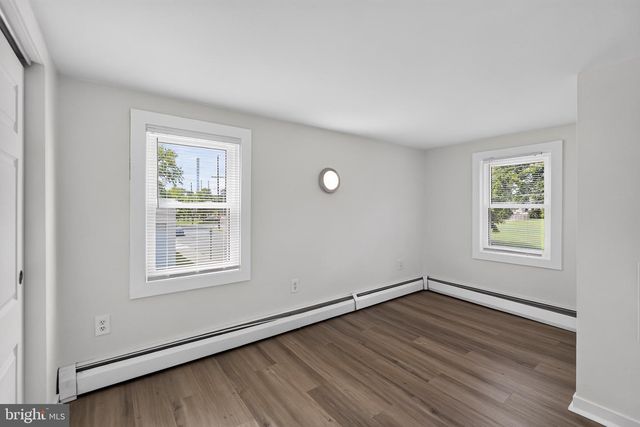517 MAPLE ST, Bristol, PA 19007