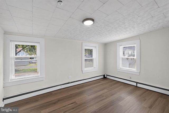 517 MAPLE ST, Bristol, PA 19007