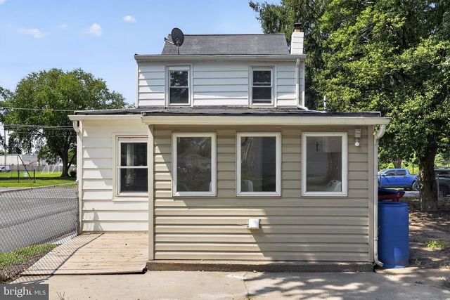 517 MAPLE ST, Bristol, PA 19007