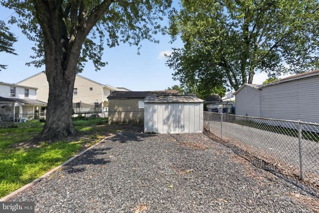 517 MAPLE ST, Bristol, PA 19007